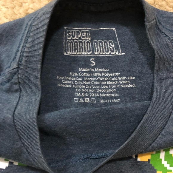 Super Mario Bros T-Shirt (Small) - Picture 2 of 3